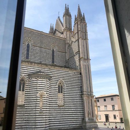 La Dimora Alle Scalette Orvieto Luaran gambar