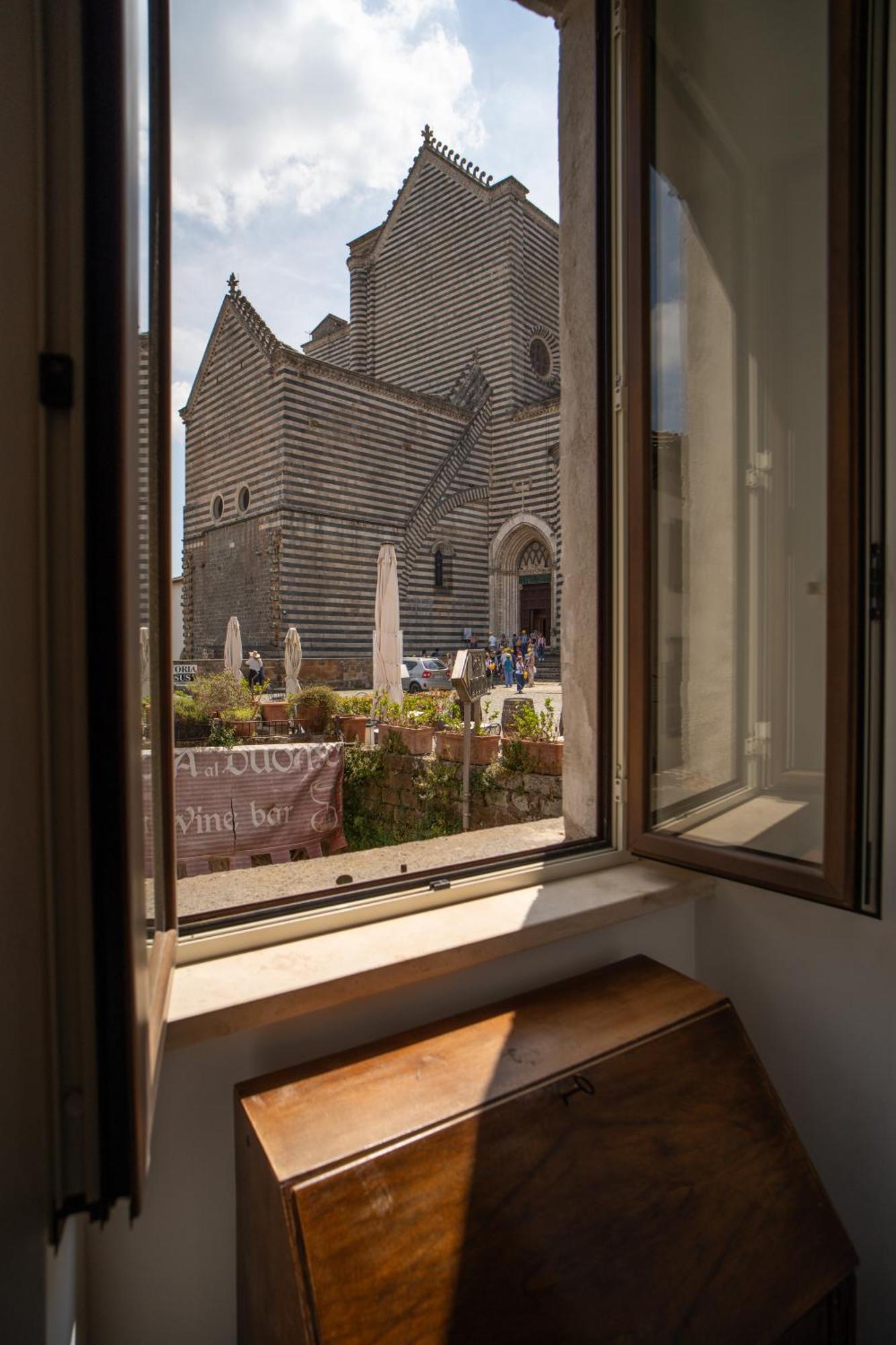 La Dimora Alle Scalette Orvieto Luaran gambar